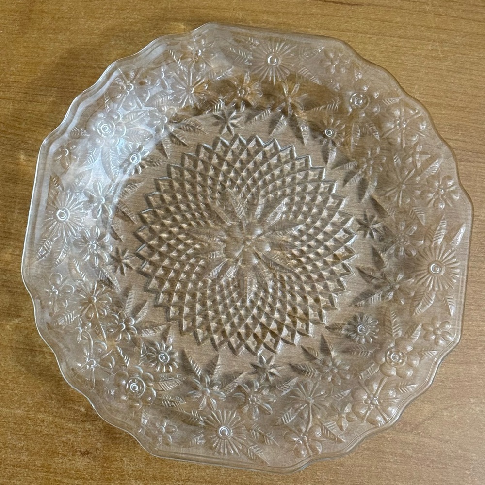 Indiana Glass "Pineapple and Floral Clear" 9‎ 3/8 Inch Dinner Plate